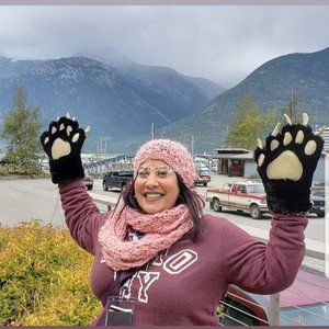 Meet your Posher, Lourdes